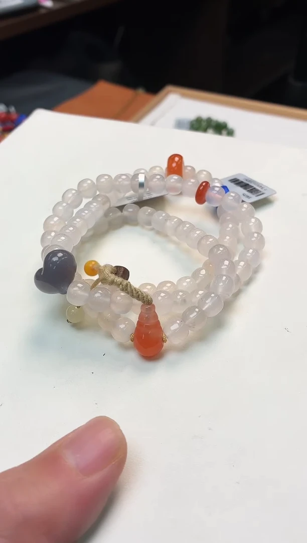 颈饰未镶嵌南红玛瑙Y10