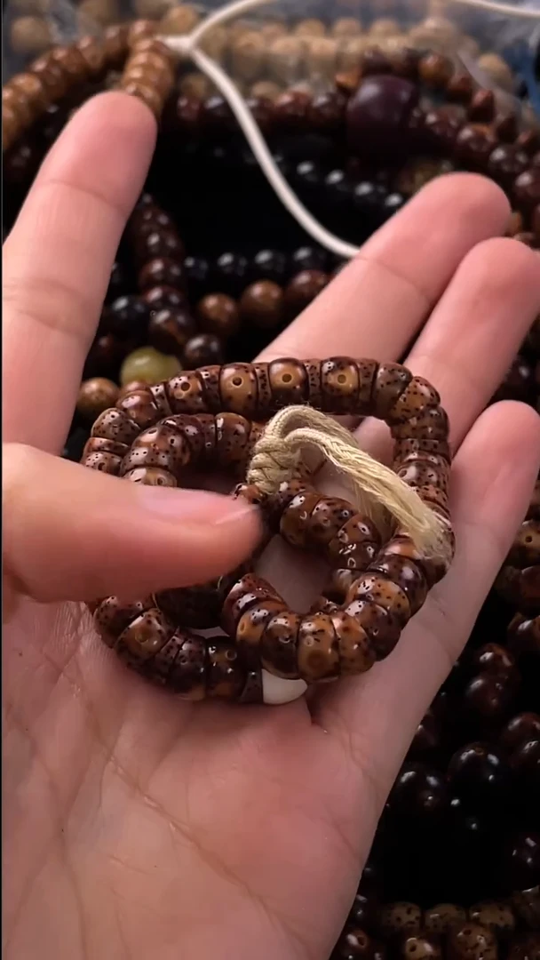 手串星月菩提精工级浅珀花皮大肠8*5手持