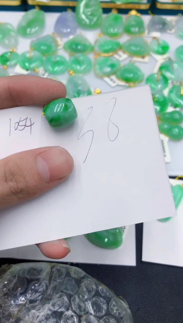 颈饰未镶嵌翡翠1111111