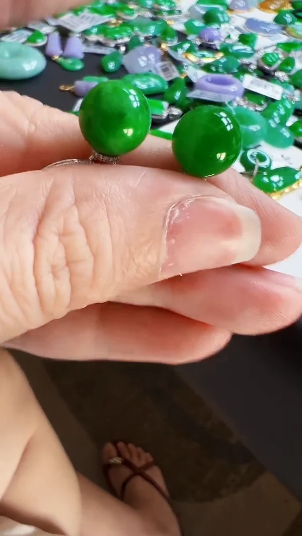 颈饰18K金镶嵌翡翠无*耳包