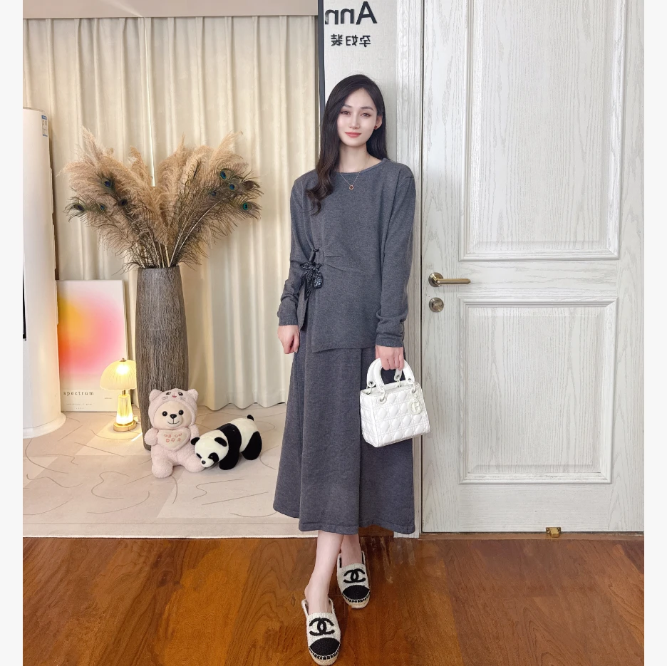 Ann&tens【女儿情】秋季孕妇套装细腻针织丝巾上衣+可调腹围半身裙