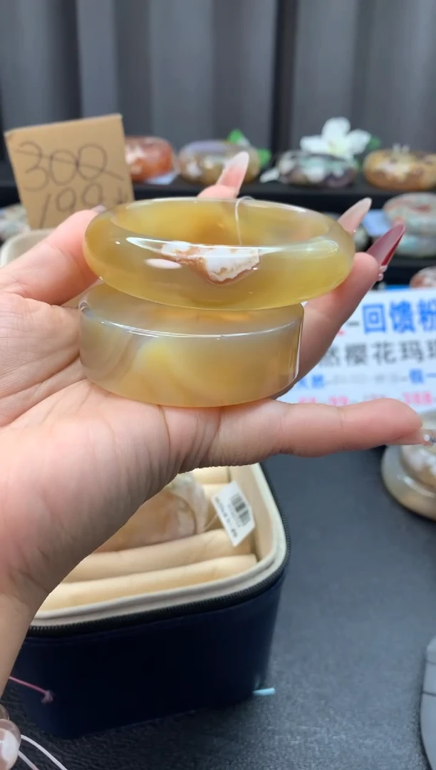 未镶嵌手镯石英质玉（60-61圈口）赠送镯心