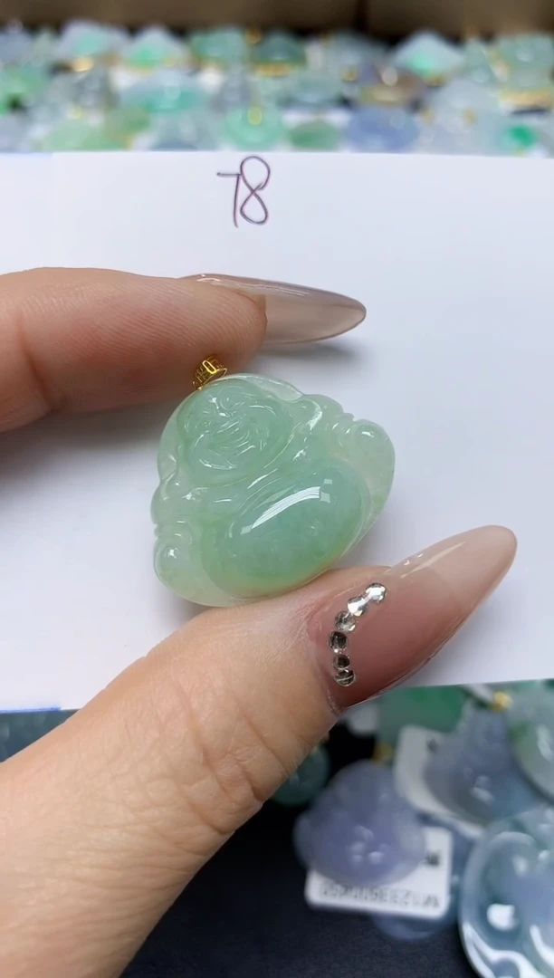 翡翠未镶嵌颈饰 天然翡翠A货