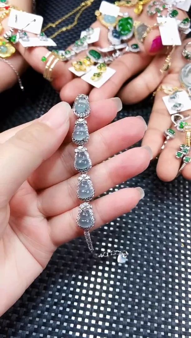 【闪购商品】翡翠手串未镶嵌11111111