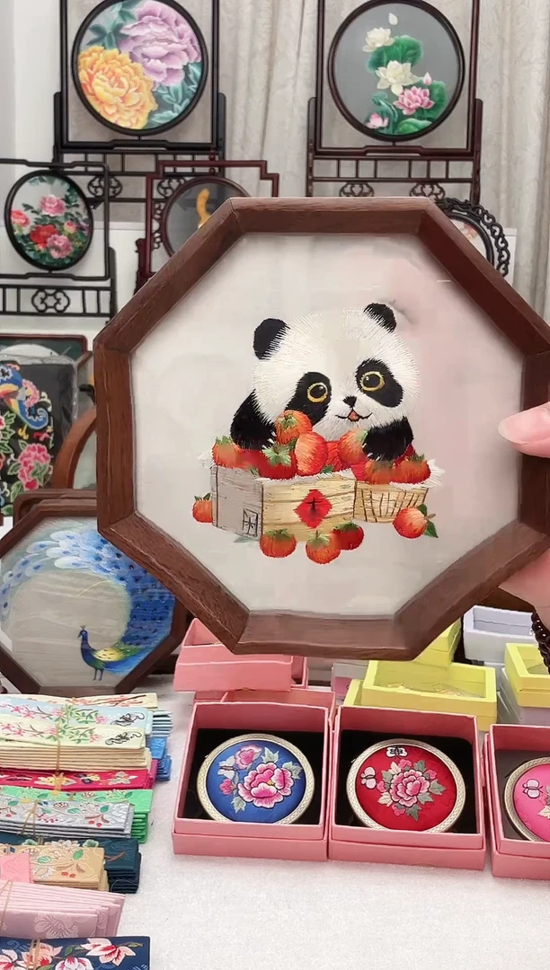 扇子苏绣作品八家小摆台