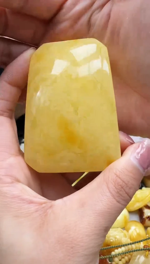 【闪购商品】琥珀裸石未镶嵌挂坠