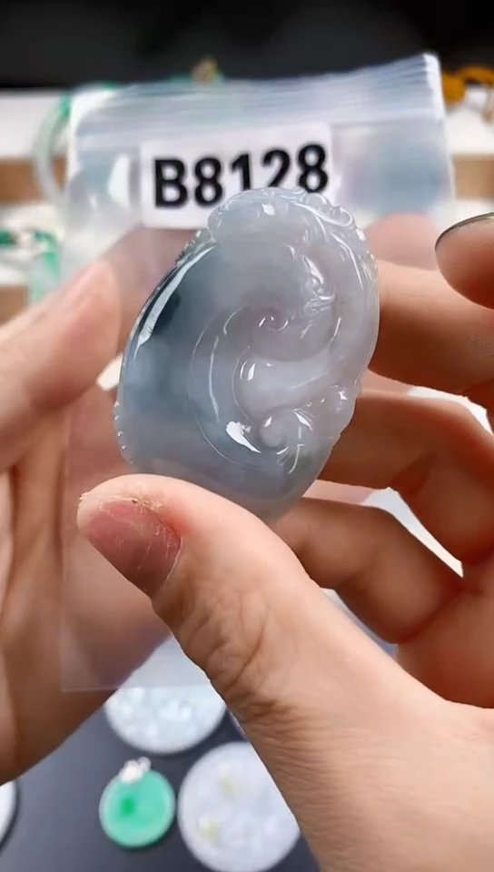 颈饰未镶嵌翡翠天然翡翠吊坠挂件