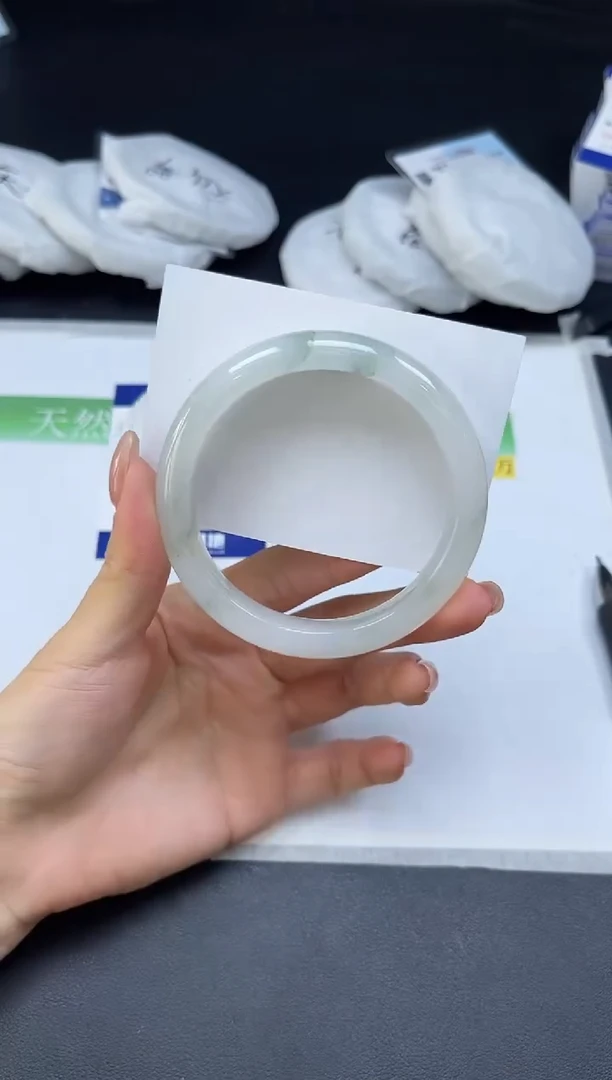 未镶嵌手镯石英质玉021-60