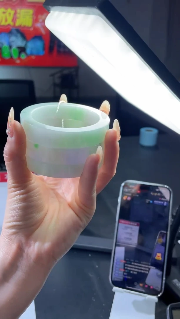 【闪购商品】定制翡翠手镯未镶嵌手镯DDH/发一件