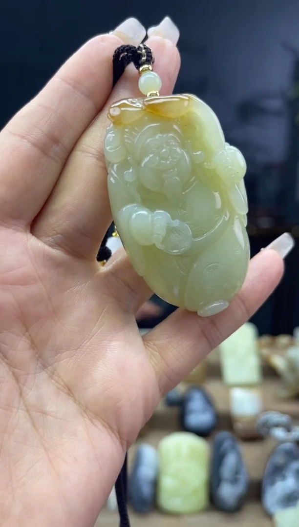 颈饰未镶嵌和田玉1
