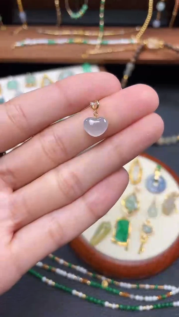 【闪购商品】翡翠吊坠(不含链)18K金镶嵌一个  JK358