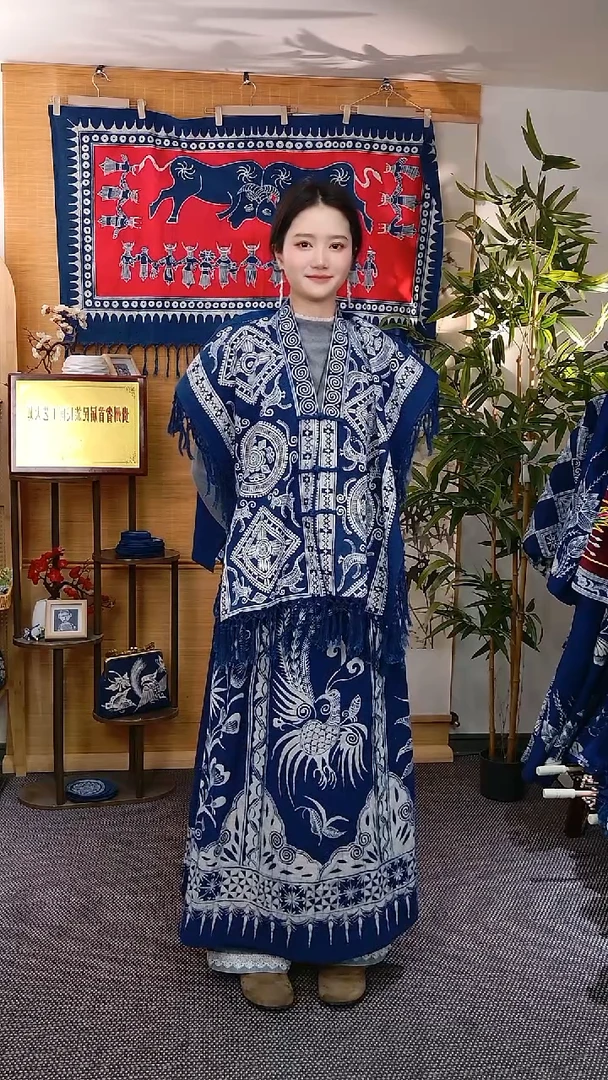 【非遗手工蜡染服饰】亻革家纹样蜡染马甲