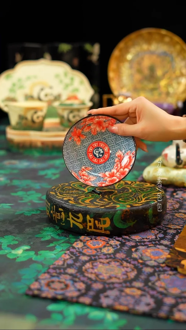 【闪购商品】红色繁华果盘·······