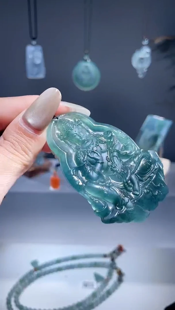 颈饰未镶嵌翡翠度母