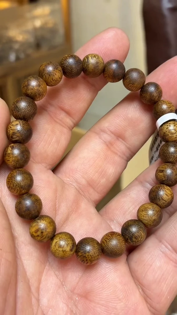 沉香手串 海南莺歌绿圆珠单圈0.9多样性发其一