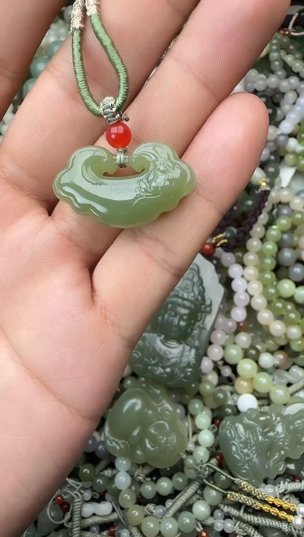 颈饰未镶嵌和田玉拍一发一