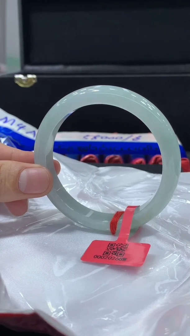 未镶嵌手镯翡翠翡翠手镯