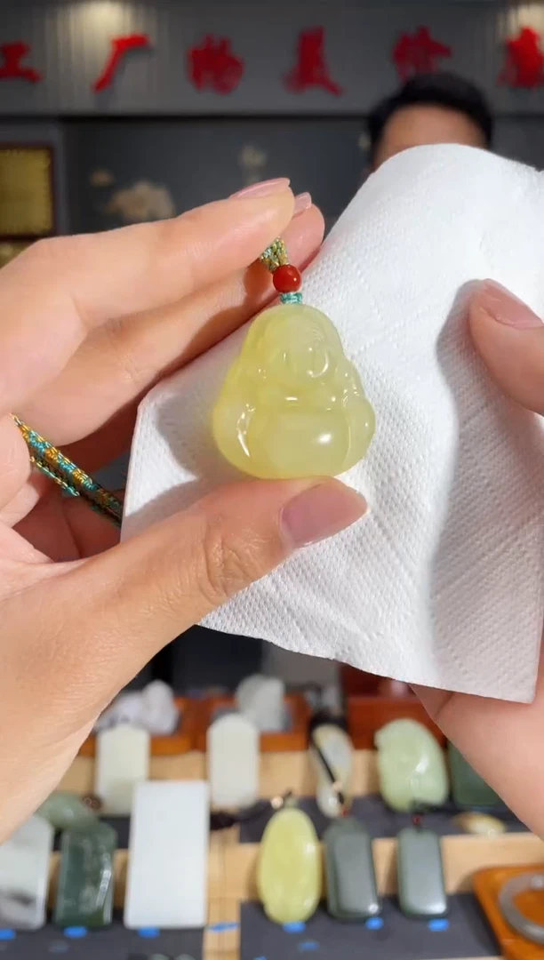 和田玉未镶嵌颈饰1