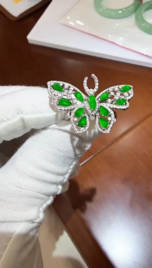 18K金镶嵌戒指翡翠T101066