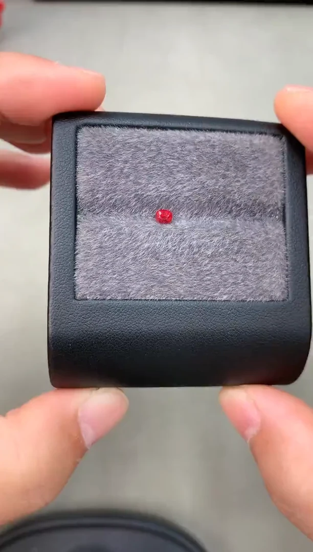 【闪购商品】定制尖晶石裸石未镶嵌0.24ct 绝地武士