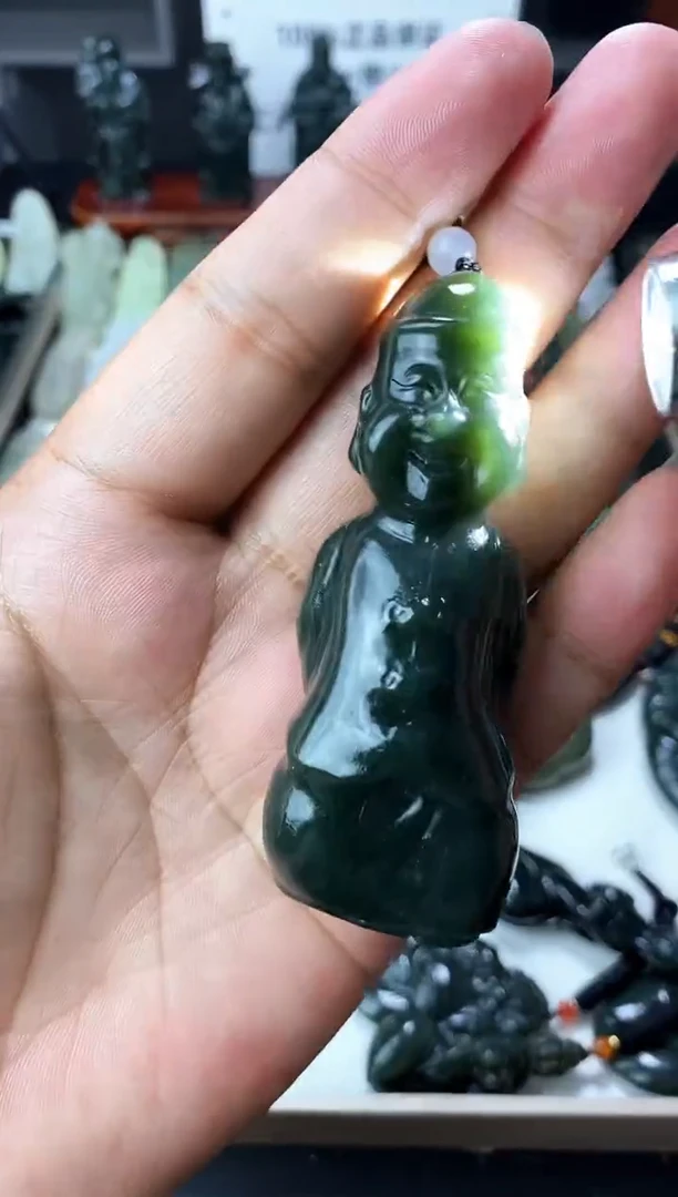 颈饰未镶嵌和田玉1