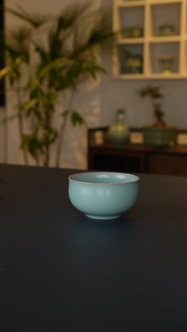 天蓝釉炉式杯 微瑕无纹 120CC