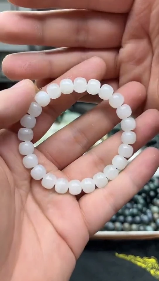 未镶嵌手串和田玉新疆黑山料白玉9