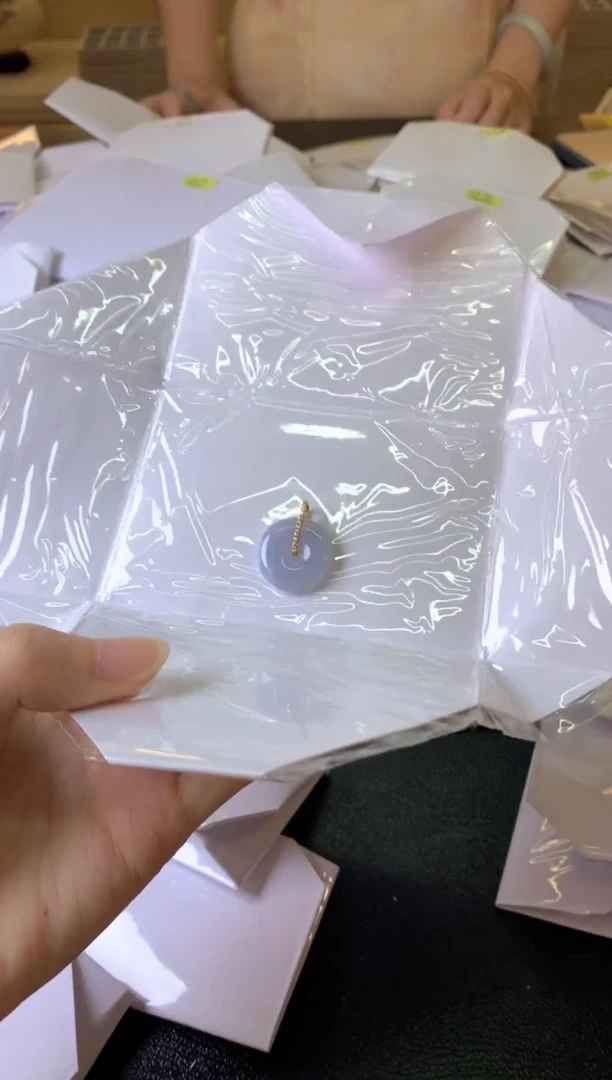 翡翠18K金镶嵌颈饰成品吊坠