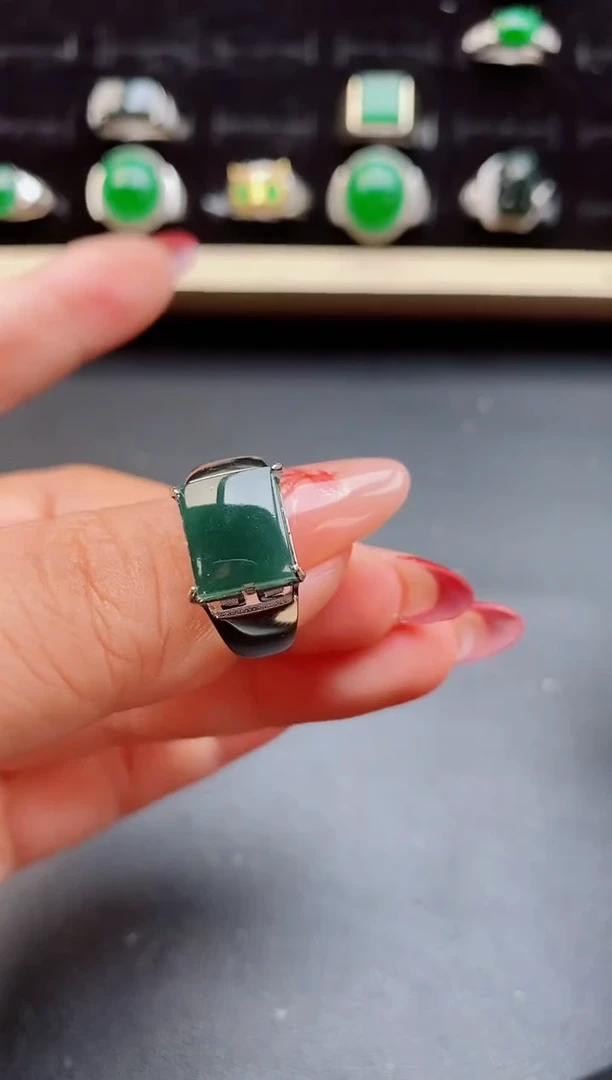 【闪购商品】翡翠戒指银S925镶嵌85050
