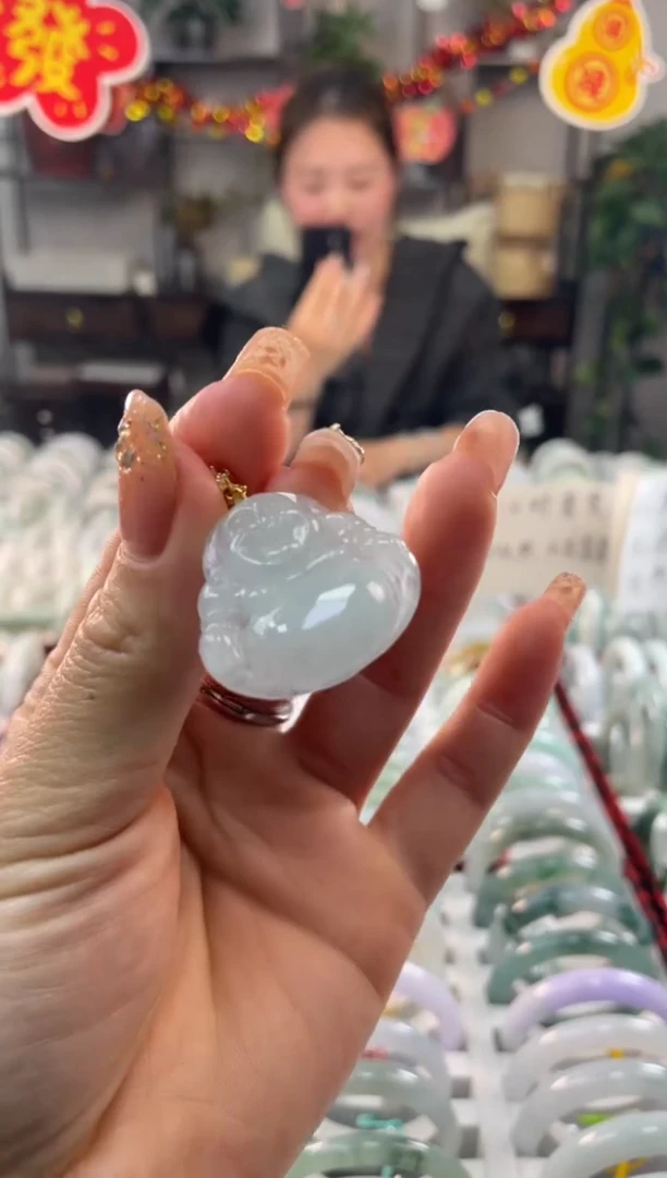 【闪购商品】翡翠吊坠(不含链)未镶嵌多样性发货 发一件