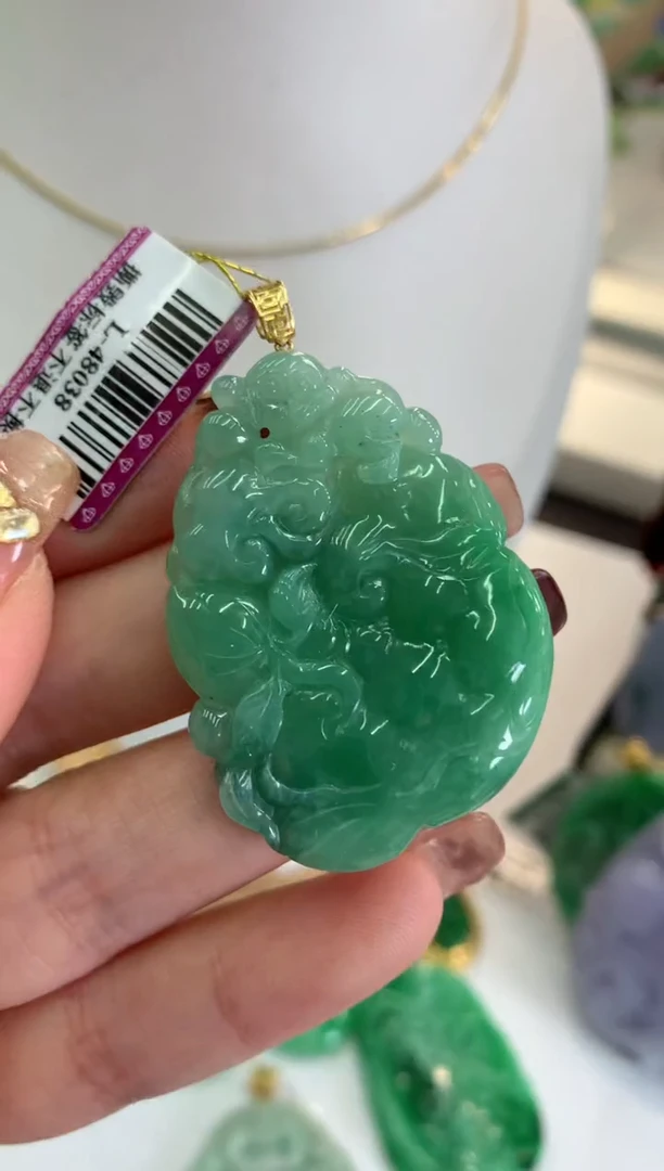 【闪购商品】翡翠吊坠(不含链)18K金镶嵌挂件