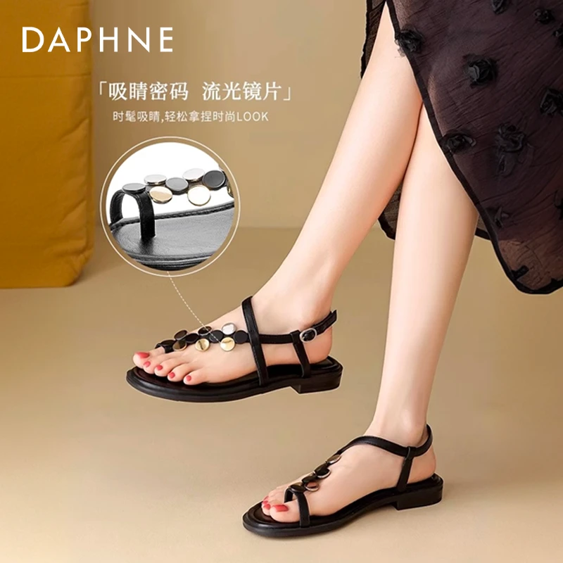 达芙妮新款法式时装平底夹脚凉鞋女2025夏季外穿配裙子休闲沙滩鞋