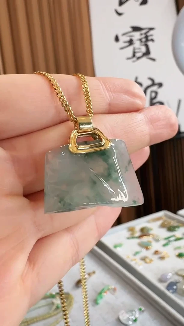 吊坠(不含链)18K金镶嵌翡翠吊坠