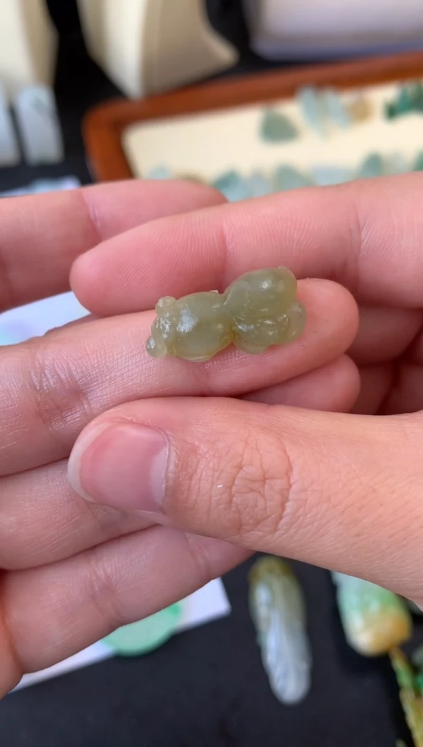 【闪购商品】定制翡翠未镶嵌翡翠