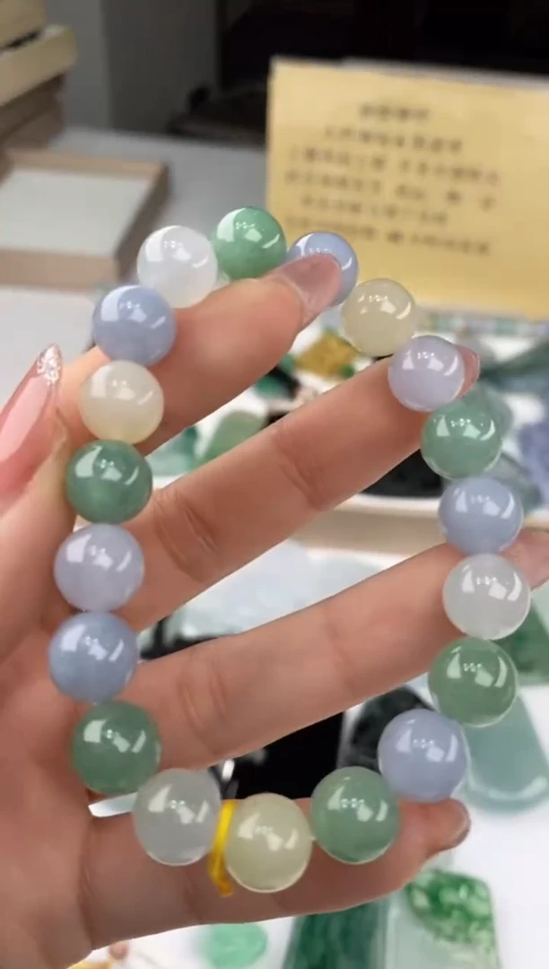 【闪购商品】翡翠吊坠(赠链)未镶嵌25856/静静聊翠