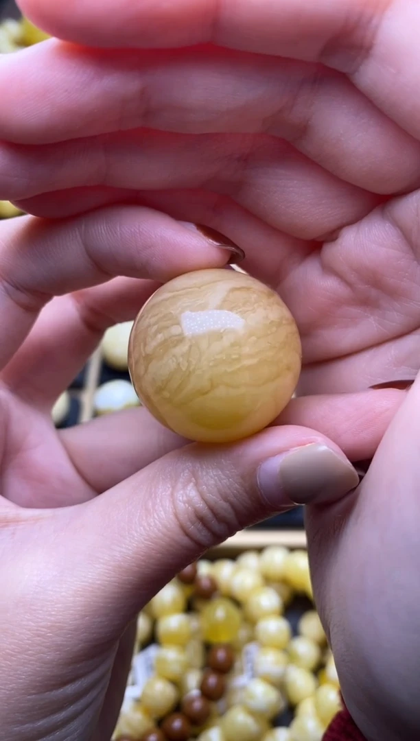 【闪购商品】琥珀裸石未镶嵌大小姐珠宝148