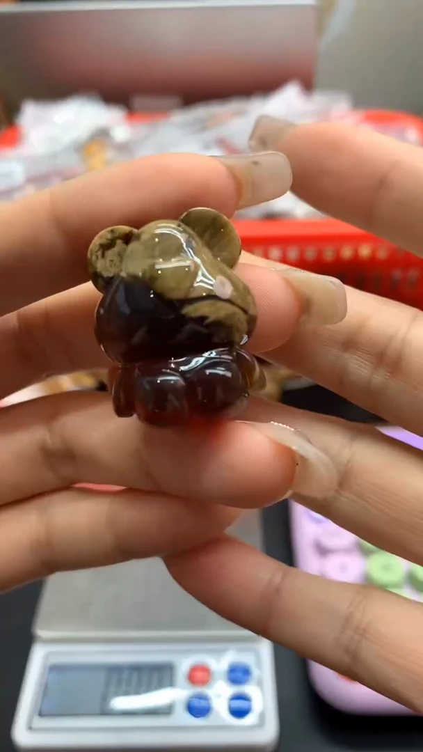 未镶嵌琥珀珠宝奇石325