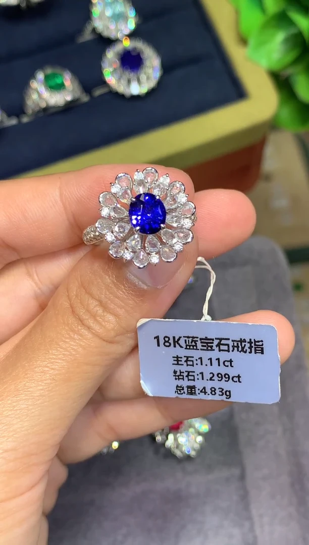 戒指蓝宝石18K金镶嵌1.11CT