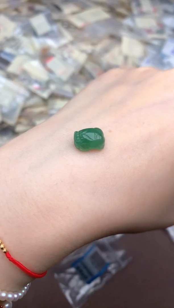 翡翠挂件未镶嵌一