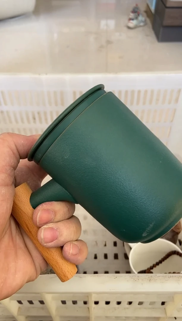 杯子瓷无运费险有瑕疵的摄影的产品有使用过的痕迹有点脏介意勿拍