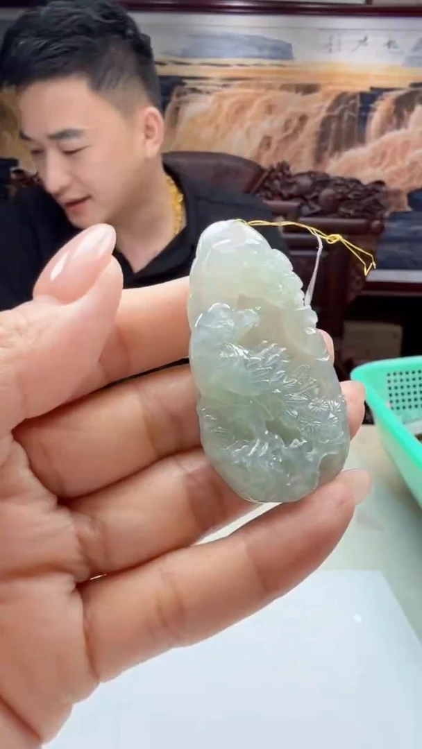 翡翠未镶嵌吊坠(不含链)168