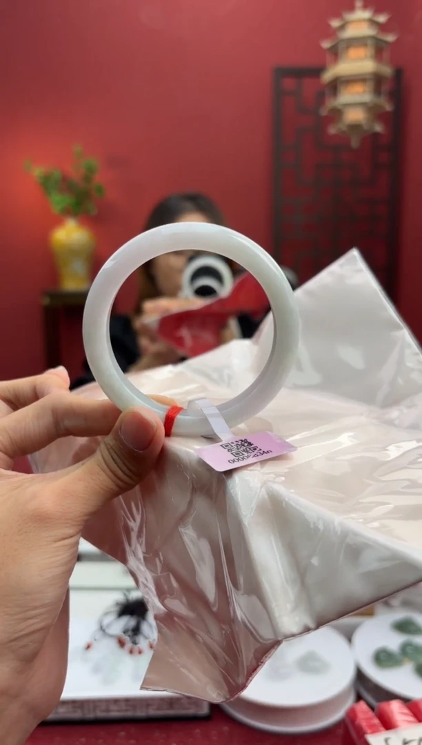 未镶嵌手镯翡翠翡翠手镯2