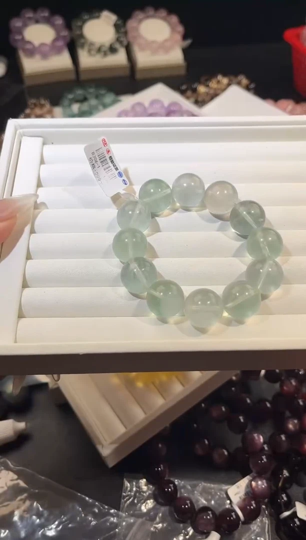 未镶嵌手链萤石多样性发一奶绿17mm