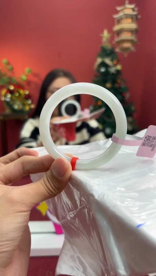 未镶嵌手镯（圆镯）翡翠翡翠手镯11