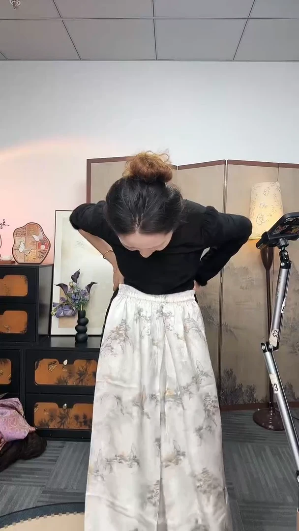 闪购100桑蚕丝山水画大裤子