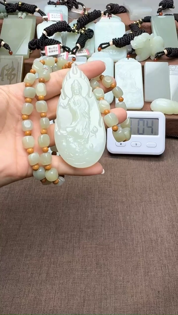 颈饰未镶嵌和田玉1