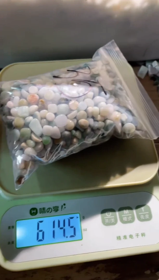 配石翡翠翡翠倒角未挑600克35