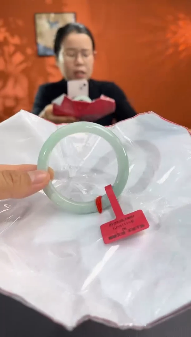 未镶嵌手镯翡翠翡翠手镯