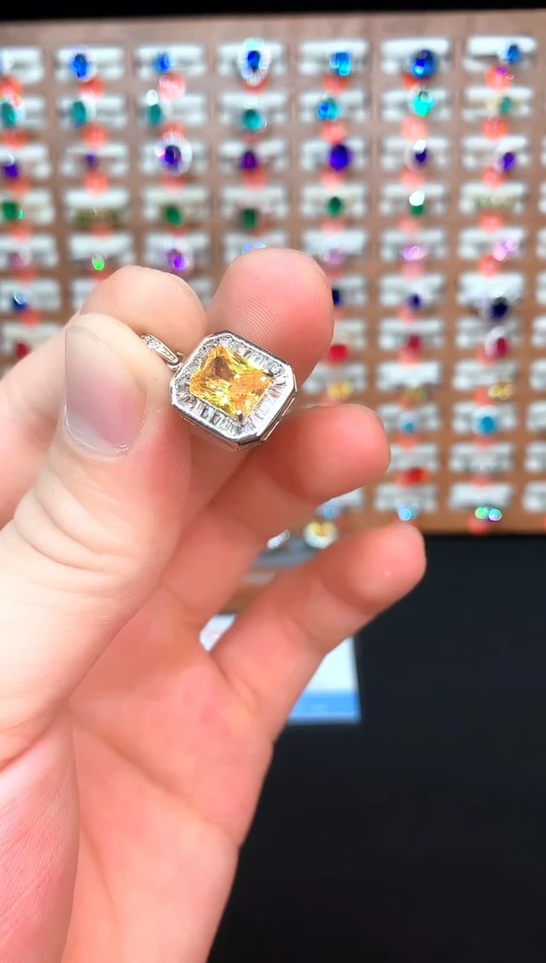 吊坠(赠链)银S925镶嵌黄晶......