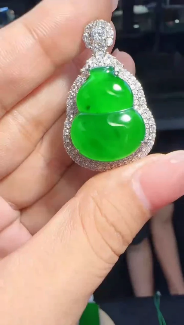 未镶嵌定制翡翠翡翠吊坠37